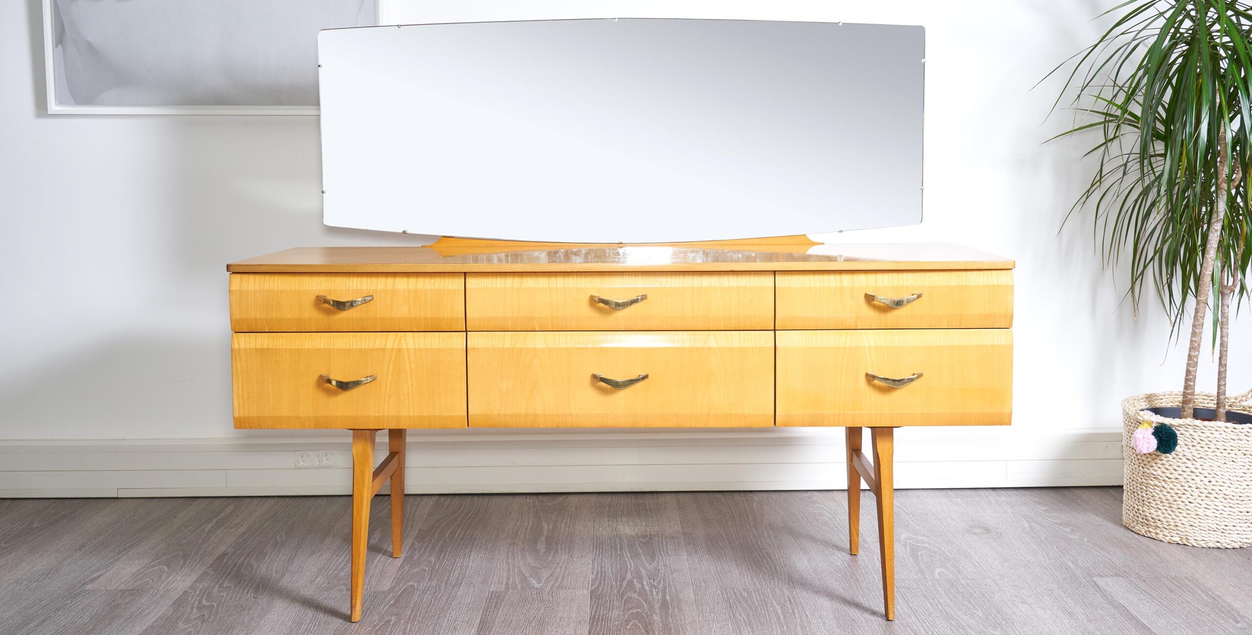 enfilade scandinave, enfilade 180cm, enfilade vintage, enfilade scandinave vintage, enfilade, enfilade teck, enfilade en teck, enfilade jentique, eames, mobilier vintage, enfilade bois blond, enfilade vintage bois blond, enfilade pieds compas, meuble tv vintage, meuble television bois blond, meuble bas vintage