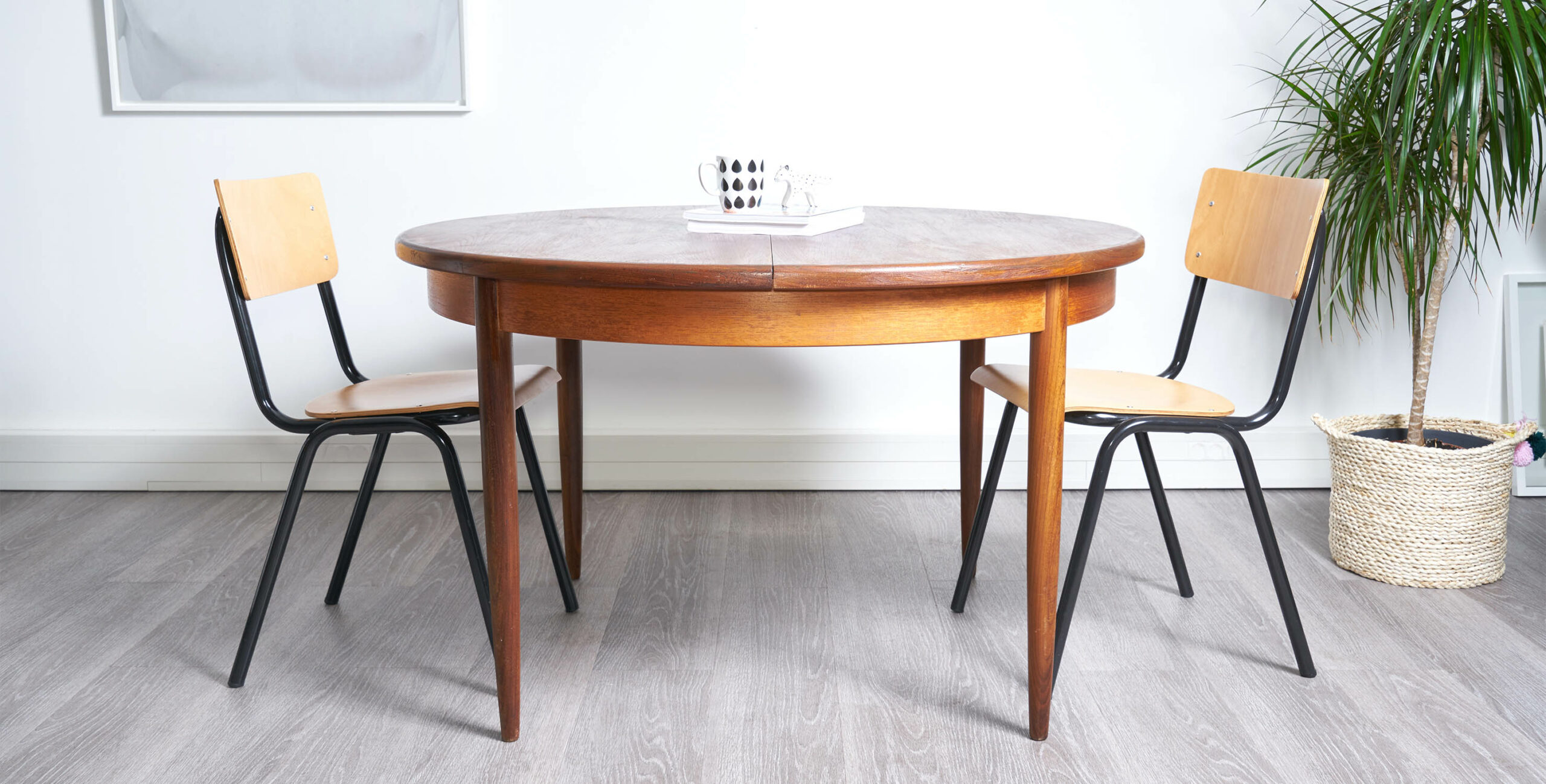 table à manger extensible vintage, table gplan en teck scandinave vintage, table vintage avec rallonge , table ronde vintage, table ronde teck vintage, table ronde bois foncé