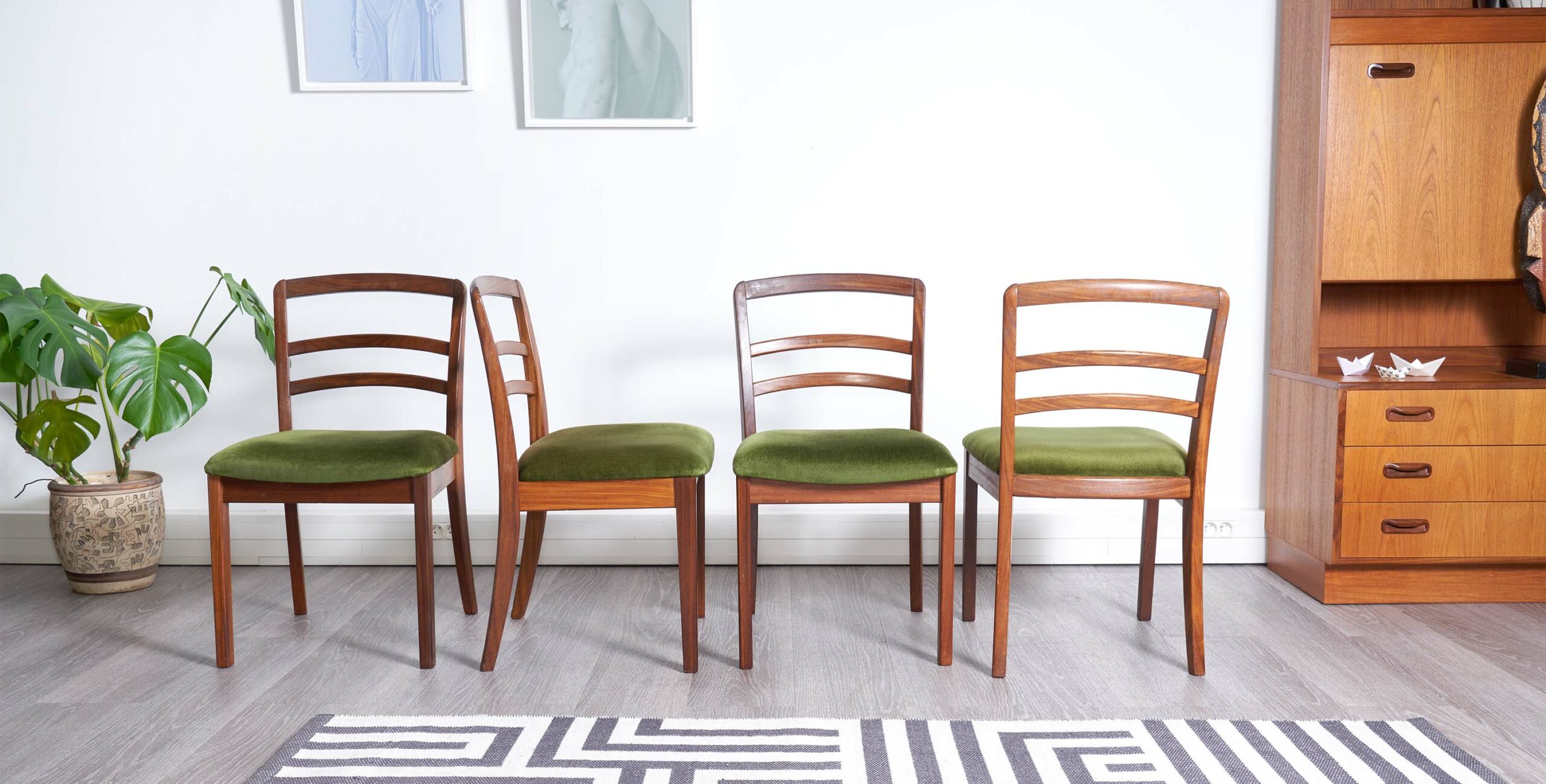 chaises scandinaves vintage, chaises vintage, chaises teck, chaises teck vintage, chaises verte vintage, chaise velours vintage, chaise danoises, chaises danoises vintage, chaises g plan, chaises anglaises vintage, room 30