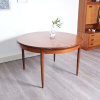 table à manger extensible vintage, table g plan en teck scandinave vintage, table vintage avec rallonge , table ronde vintage, table ronde teck vintage, table ronde bois foncé, room 30