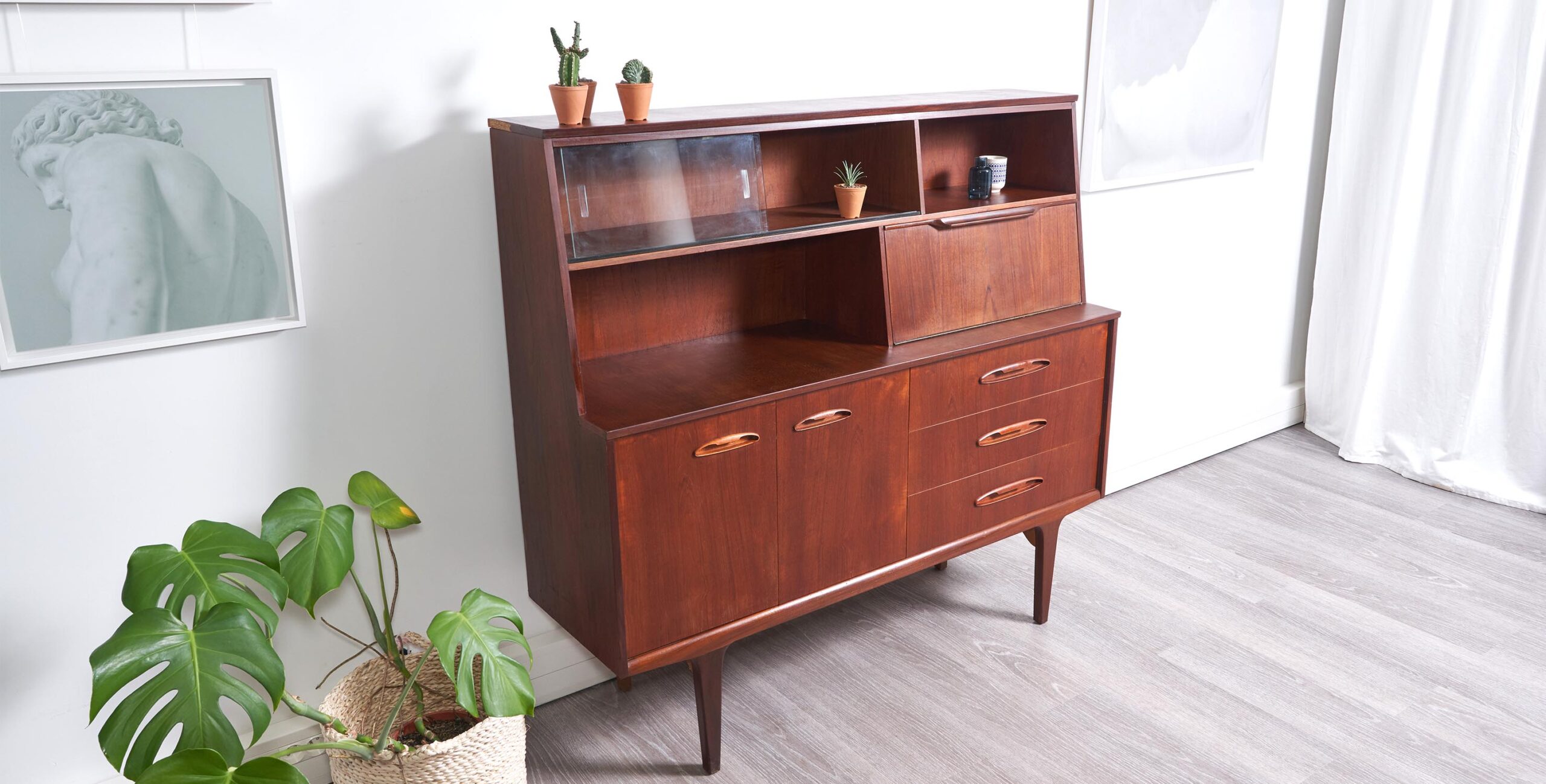 enfilade scandinave vintage, Enfilade vintage, enfilade jentique, enfilade teck vintage, enfilade teck, enfilade en teck, enfilade 2m, grande enfilade, grande enfilade jentique, enfilade scandinave, enfilade epuree, enfilade 1950, enfilade vintage paris, mobilier vintage, room 30, enfilade portes coulissantes, enfilade vintage coulissante, enfilade avec portes coulissantes. petite enfilade vintage