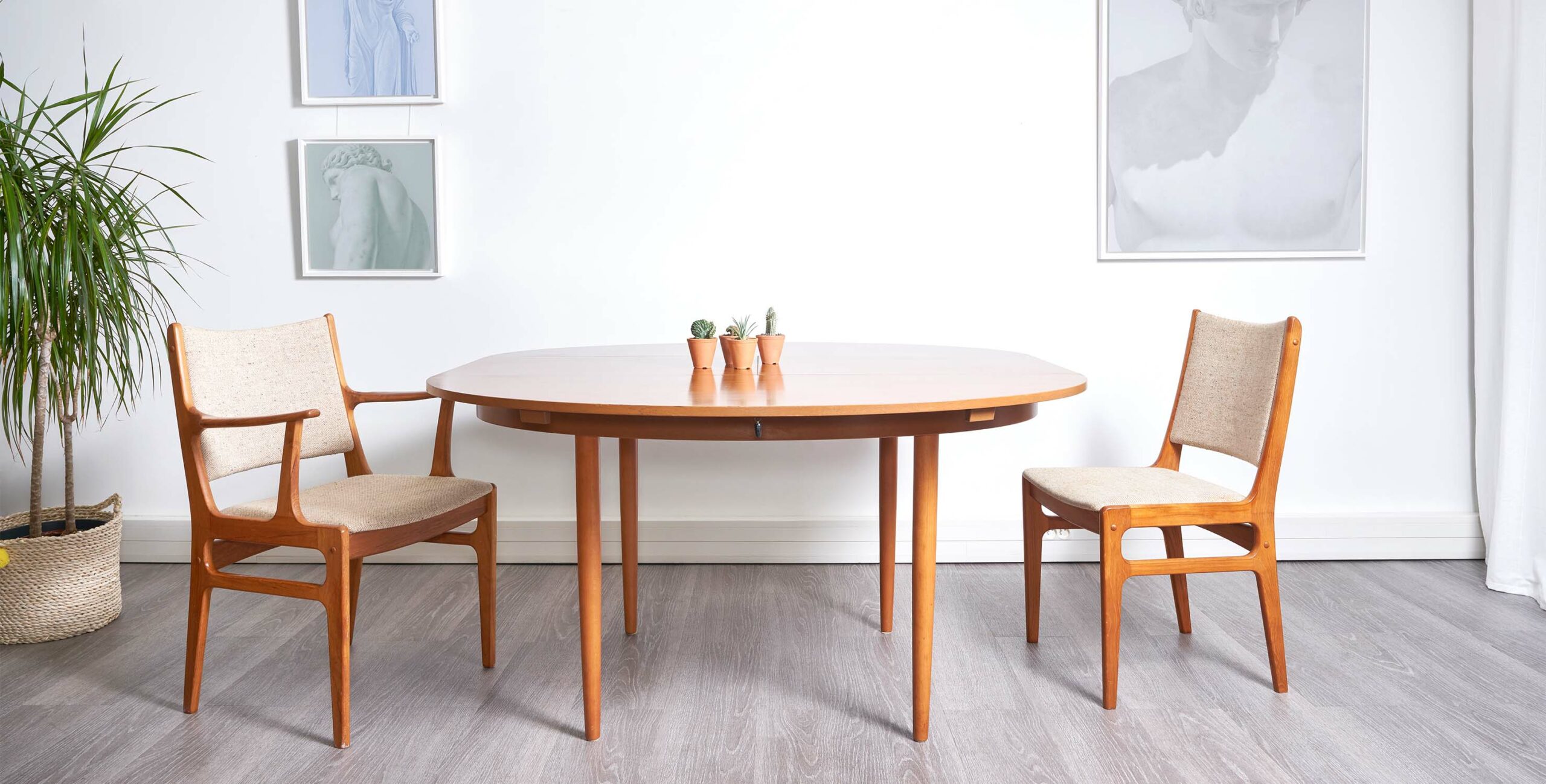 table à manger extensible vintage, table scandinave vintage, table vintage avec rallonge , table ovale vintage, table ovale vintage, table ovale bois clair, room 30