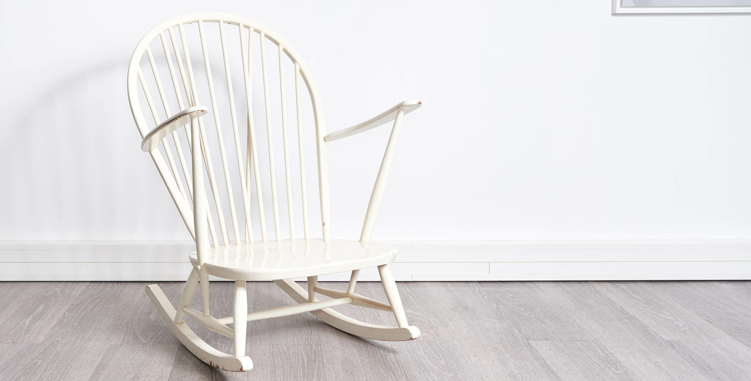 rocking chair vintage, rocking chair ercol, rocking chair, rocking chair blanc, vintage, mobilier vintage, room 30, ercol