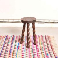 tabouret tripode, tabouret tripode vintage, tabouret brutaliste, tabouret vintage, tabouret pieds boules, tabouret pieds torsadés