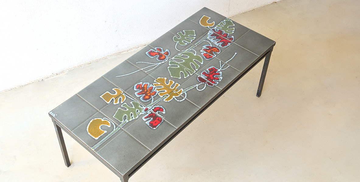 table basse vintage, table basse carreaux, table basse carrelée, table basse metal, table basse carreaux vintage, table basse metal noir, table basse metal et carreaux