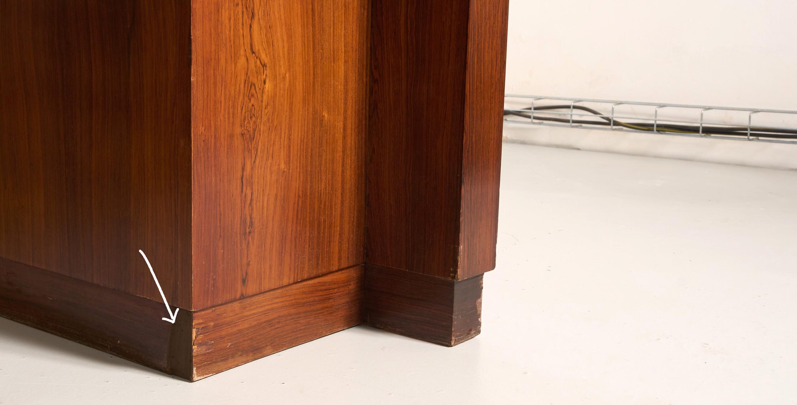 bureau art déco, bureau art déco ancien, bureau vintage, bureau milieu de pièce, bureau en noyer, bureau art deco, bureau milieu de pièce