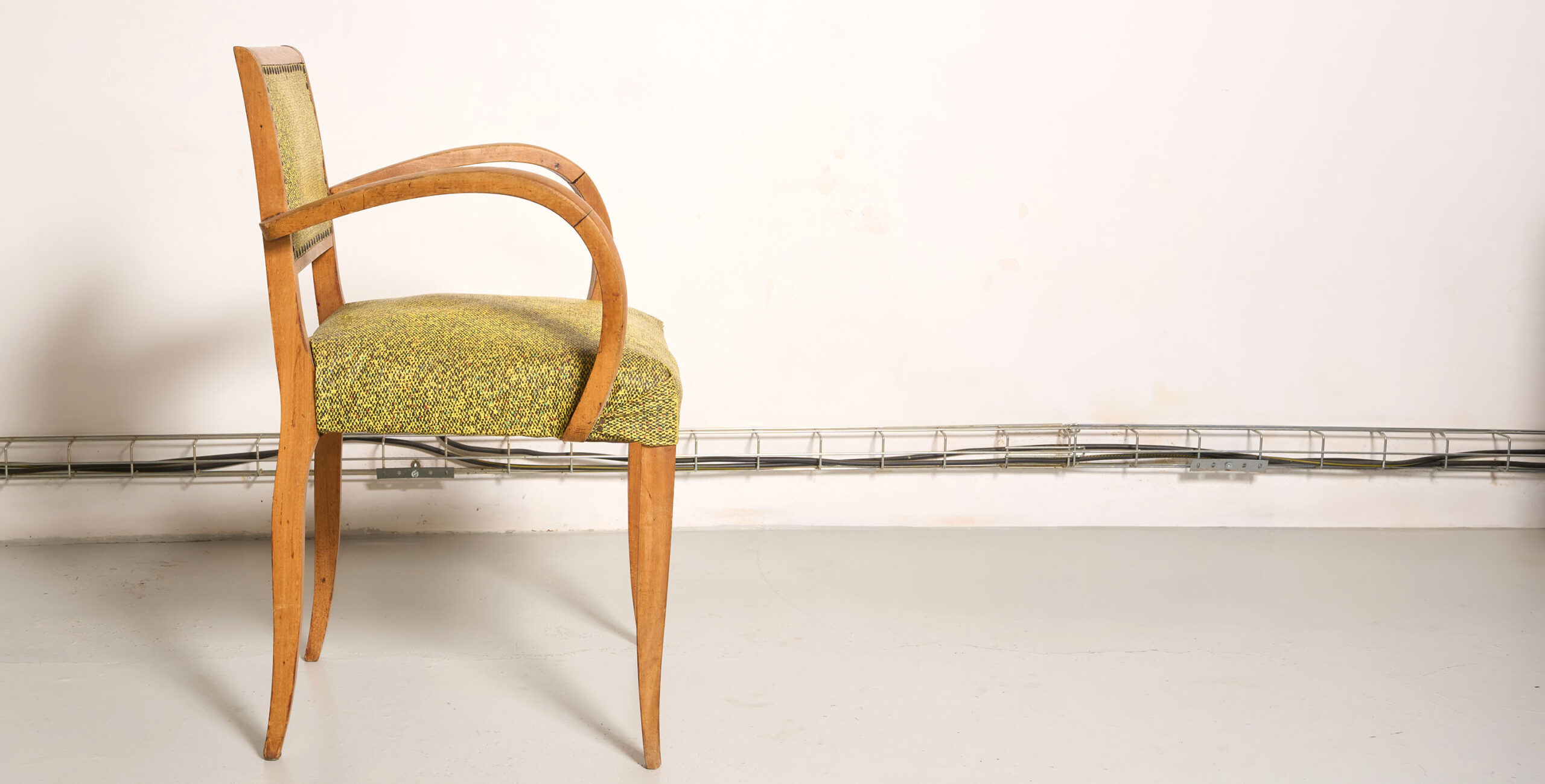 fauteuil bridge, fauteuil bridge vintage, fauteuil jaune, fauteuil bridge jaune, fauteuil vintage, fauteuil accoudoirs courbés, fauteuil ancien jaune