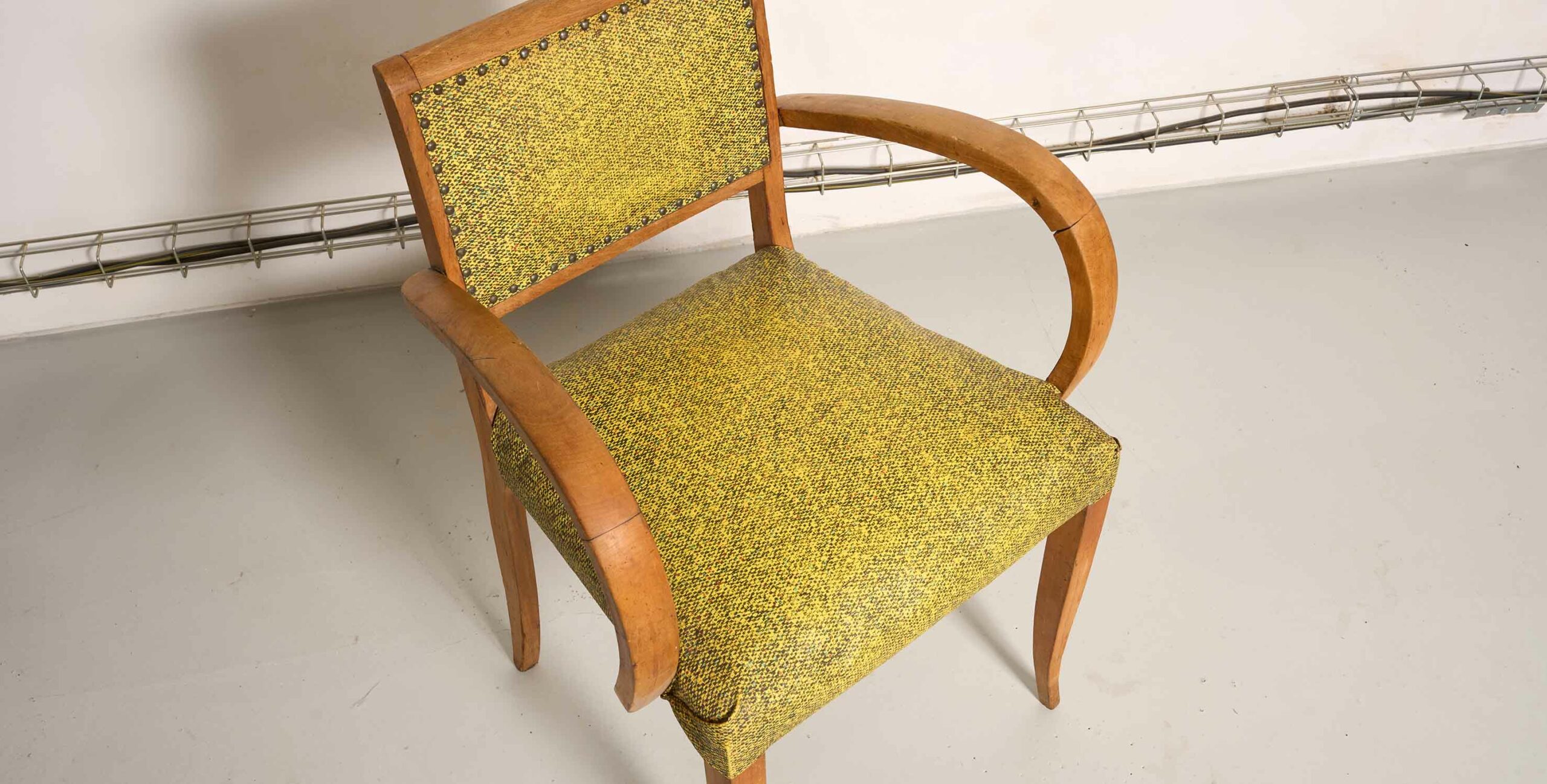 fauteuil bridge, fauteuil bridge vintage, fauteuil jaune, fauteuil bridge jaune, fauteuil vintage, fauteuil accoudoirs courbés, fauteuil ancien jaune