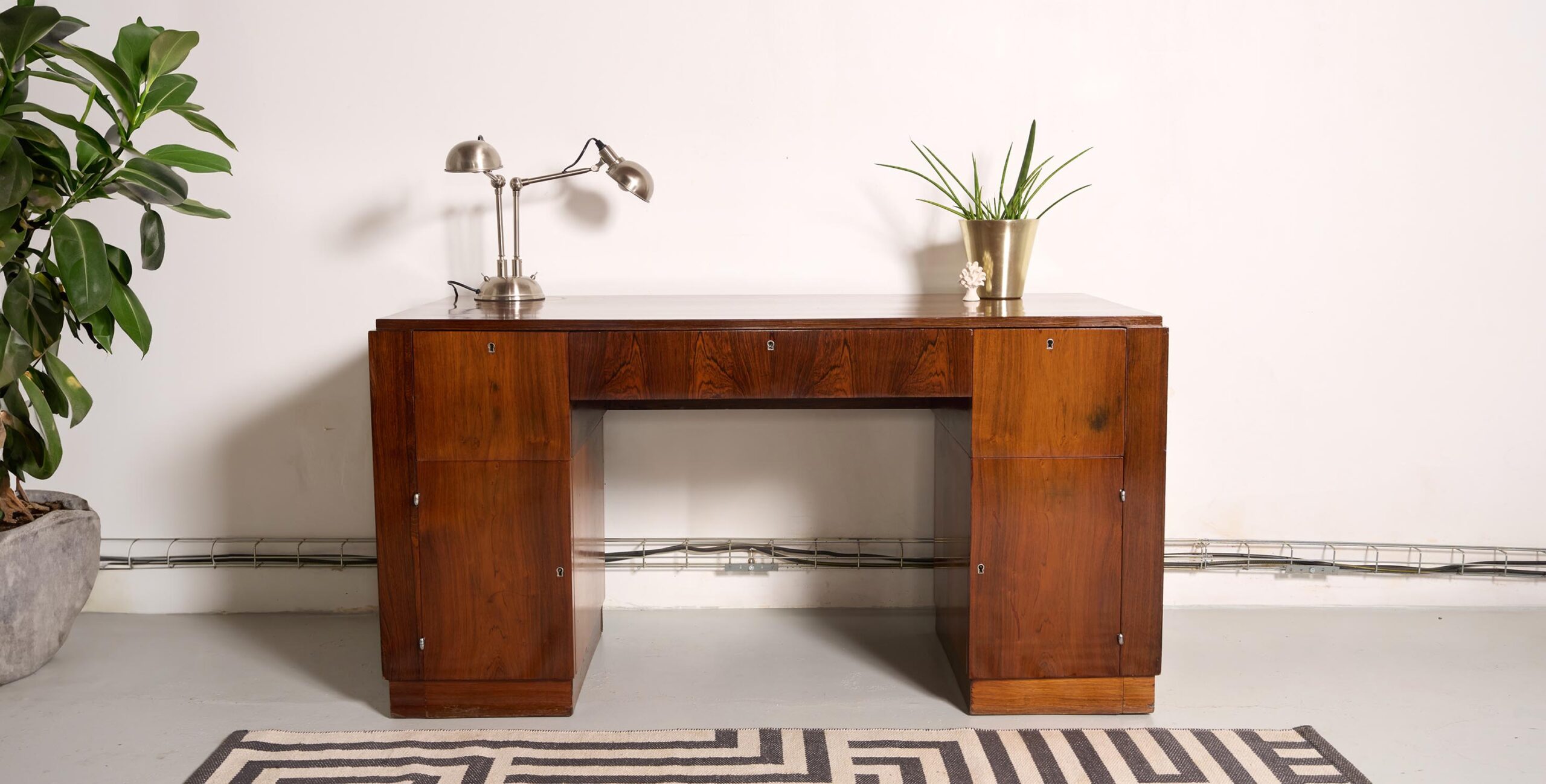 bureau art déco, bureau art déco ancien, bureau vintage, bureau milieu de pièce, bureau en noyer, bureau art deco, bureau milieu de pièce