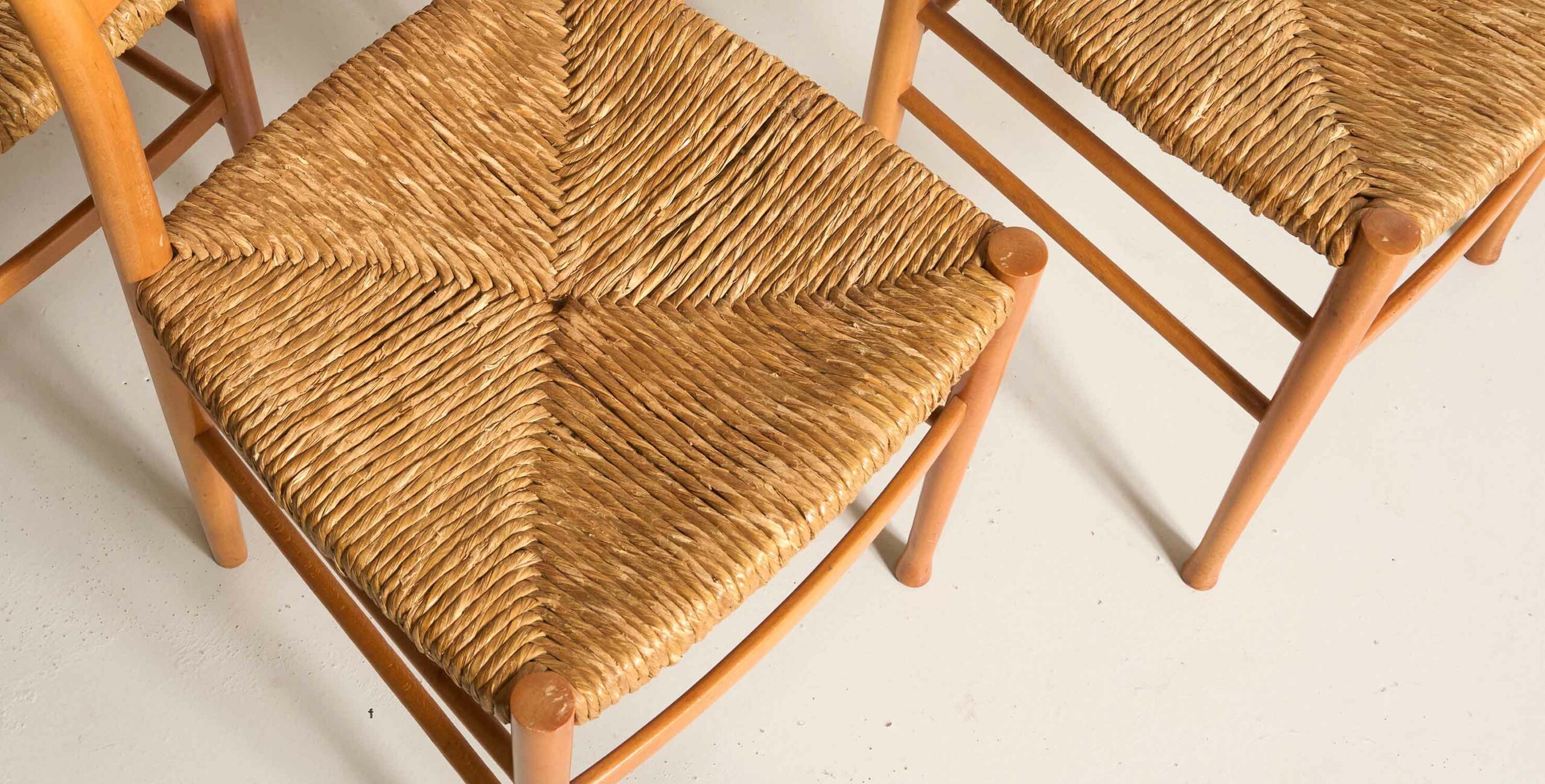 4 chaises à barreaux, 4 chaises vintage, 4 chaises brutalistes, 4 chaises bois, chaises italiennes, chaises otto gerdau, chaises Rooksmoor mills