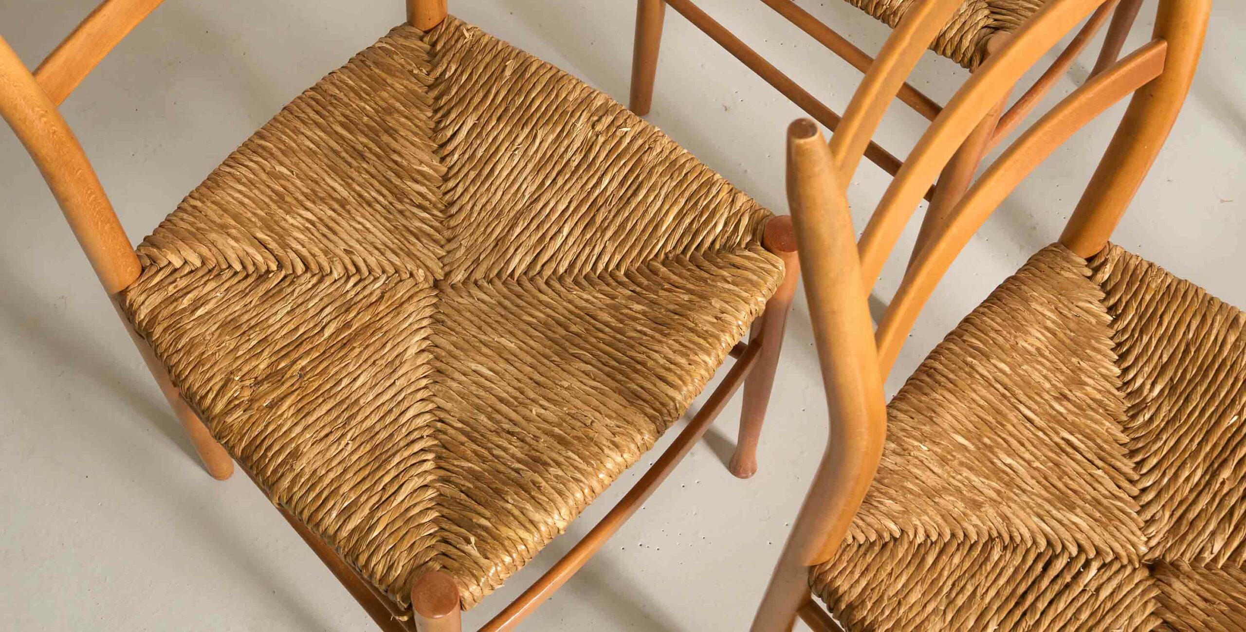 4 chaises à barreaux, 4 chaises vintage, 4 chaises brutalistes, 4 chaises bois, chaises italiennes, chaises otto gerdau, chaises Rooksmoor mills
